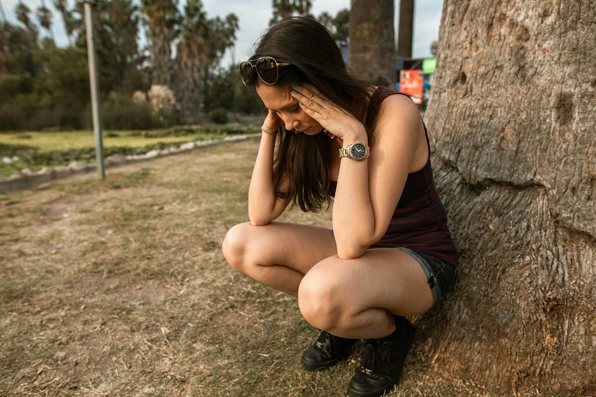 5 Grounding Exercises to Try When You Feel Scattered and Anxious